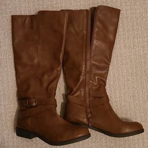 Brown Style and Co. Boots. Great condition